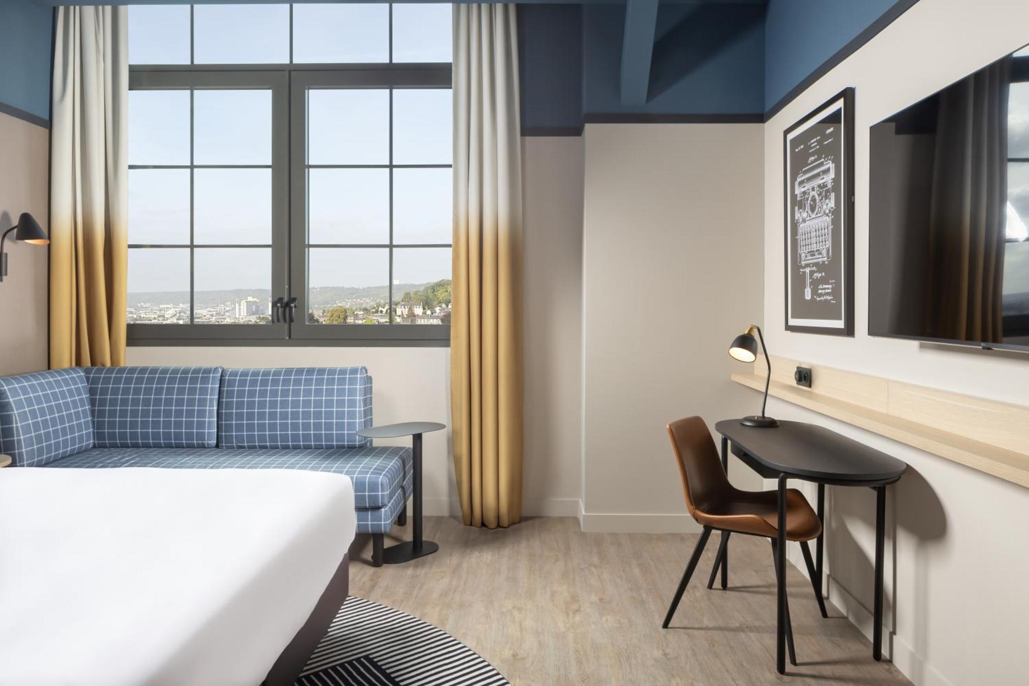 Hyatt Place Hotel 4*