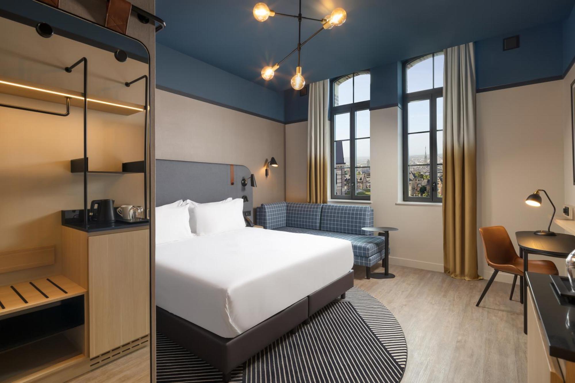 Hyatt Place 4*