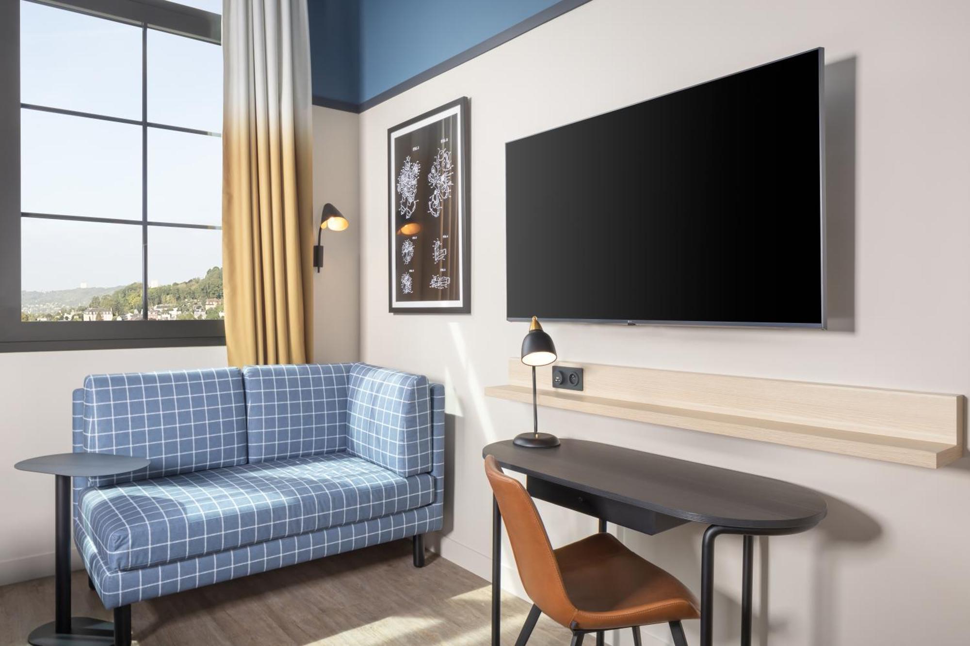 Hyatt Place Hotel 4*