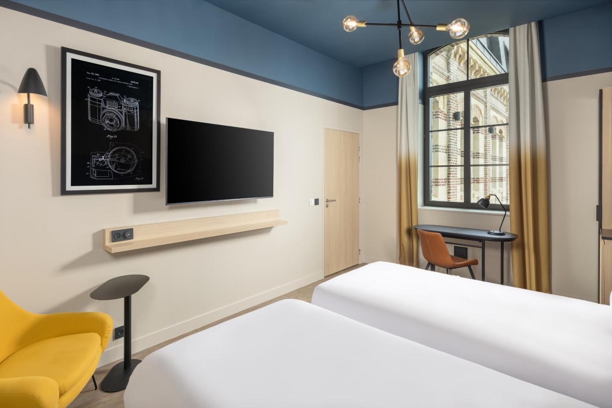 Hyatt Place Hotel 4*